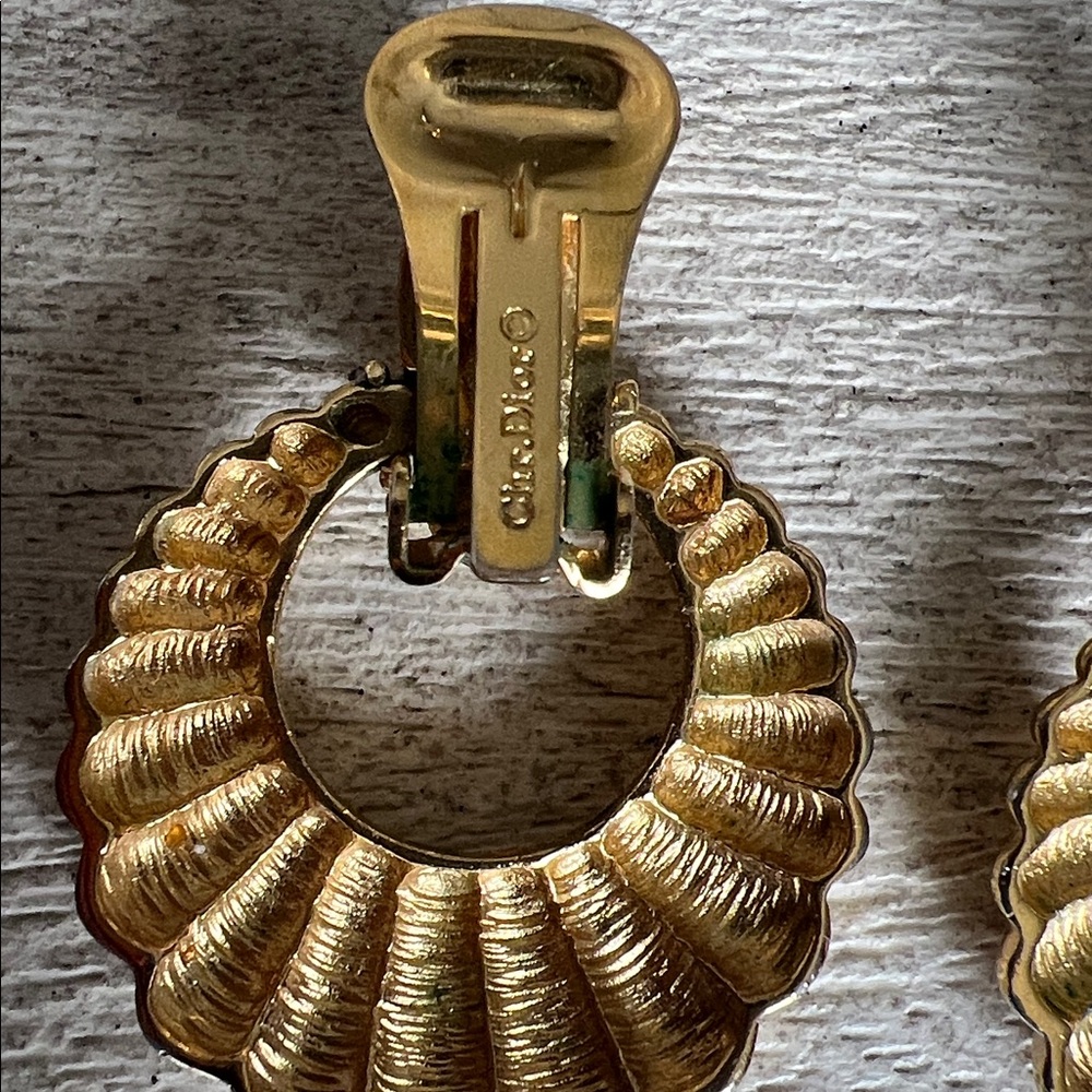 Christian Dior Vintage Gold Plater Door Knocker Clip on Earrings - Picture 6 of 7